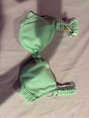 Lilly Pulitzer Green and White Striped Bikini Top Seersucker 2